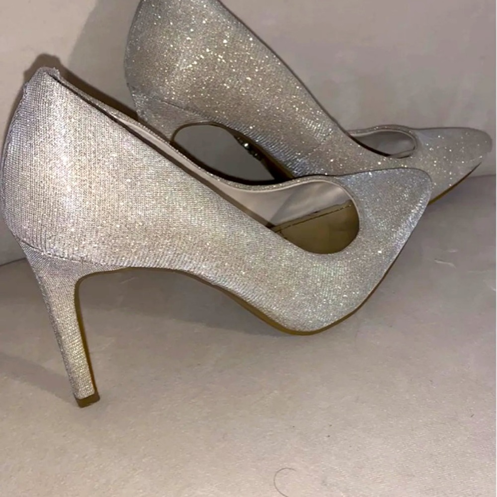 J-Lo high heel pumps